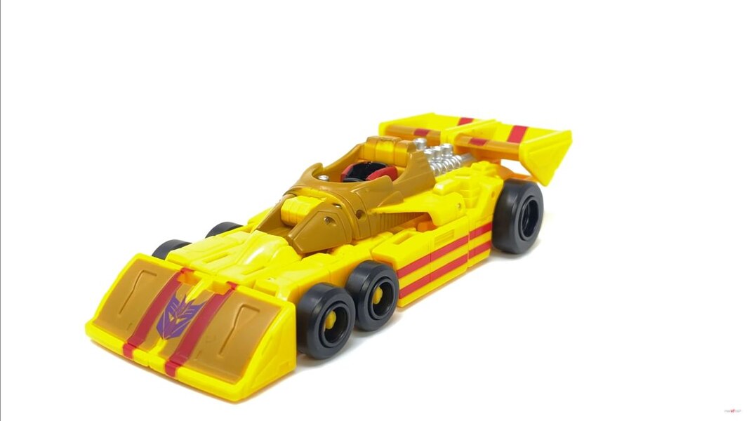 Transformers Legacy Dragstrip In Hand Image  (29 of 42)